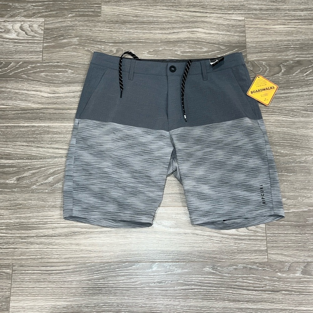 Rip curl mirage hybrid boardshorts. Size 34. NWT